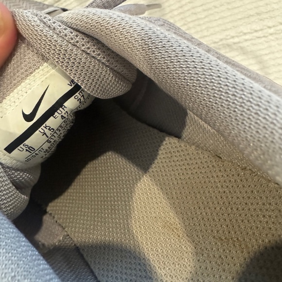 Nike trainer sneakers leopard and metallic accent - Picture 6 of 7